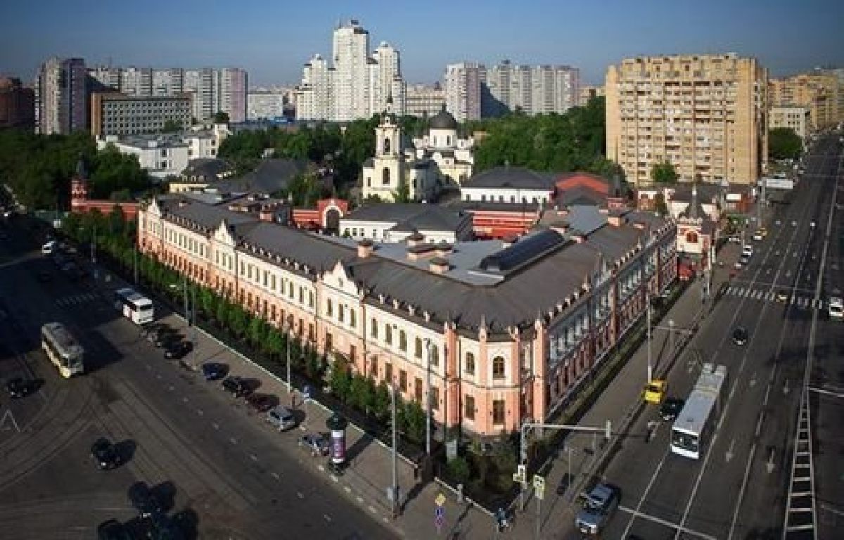 Попугайня в москве таганская