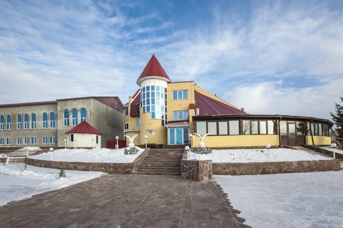 Atola Village Hotel, Уфа 2022, отзывы, цены и фото номеров | Забронировать  номер в Atola Village Hotel онлайн