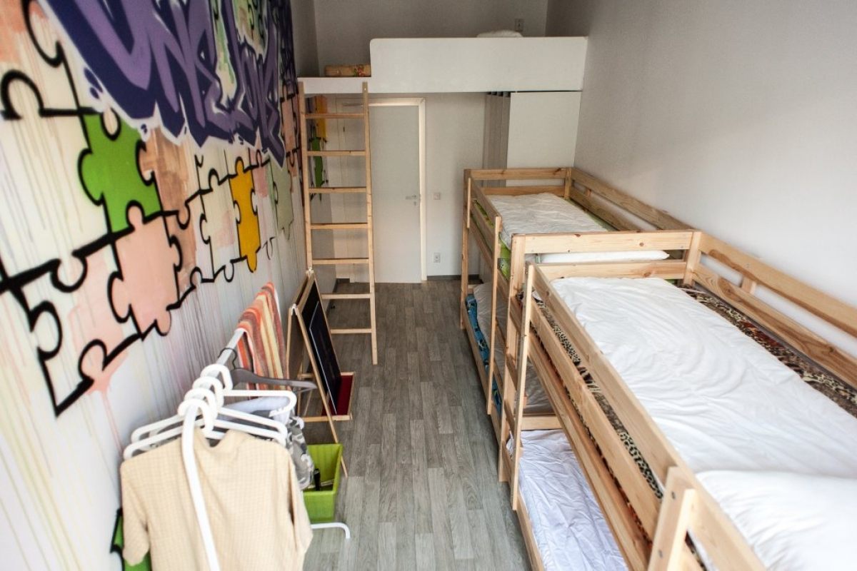 One Love Hostel, Санкт-Петербург 2022, отзывы, цены и фото номеров |  Забронировать номер в One Love Hostel онлайн